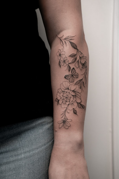Fine Line Tattoo