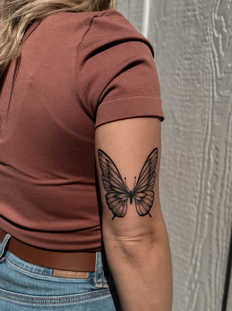 Fine Line Tattoo